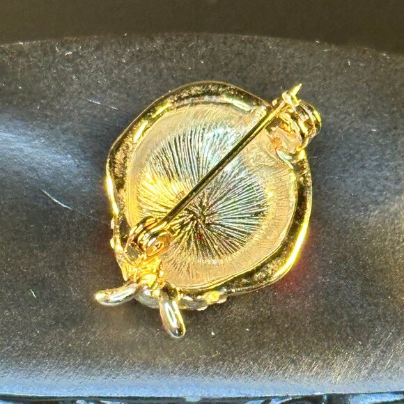 Vintage Gold Tone Ladybug Rhinestone Black White Red Brooch Pin Enamel - Picture 3 of 3